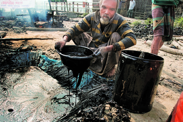 buckets-of-oil-at-sundarbans-oil-spill-in-bangladesh
